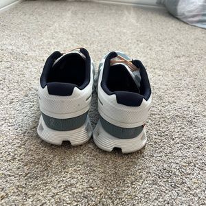 Size 9 women’s On Cloud Push